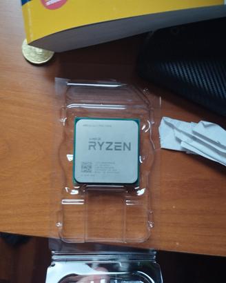 AMD Ryzen 7 PRO 1700X + ventola di raffreddamento