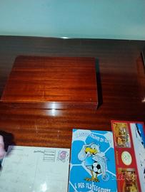 scatola in legno porta orologi
