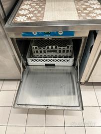 Lavapiatti professionale