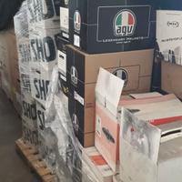 n°3 bancali di caschi moto e scooter