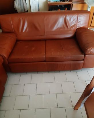 3 Poltrone in pelle 