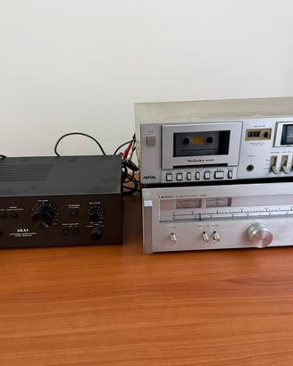 Registratore a cassette, sintonizzatore radio,