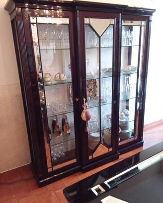 Soggiorno con tavolo e 6 sedie