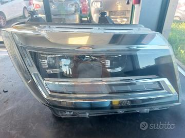 Coppia Proiettori dx/sx Volkswagen Crafter 2017 >