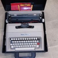 Macchina da scrivere OLIVETTI
