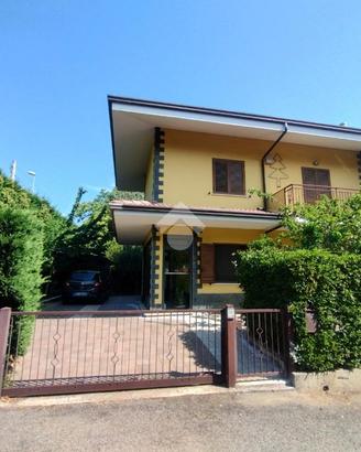 PORZIONE DI BIFAMILIARE A CERISANO