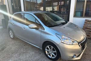 PEUGEOT 208 NEOPATENTATI