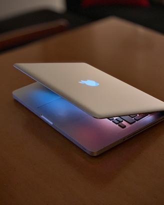 MacBook Pro 13 - Intel i7 - 16Gb RAM - 1TB SSD