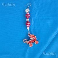 Orecchino carrozzina bebè happy baby rosso ciondol