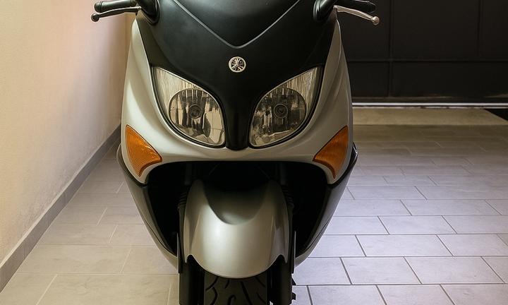 Yamaha tmax