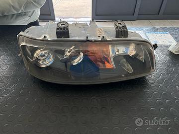 FARO ANTERIORE DESTRO FIAT Punto Berlina 3P 2Â° Se