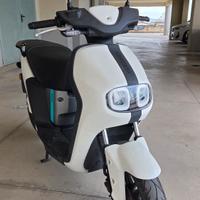 Yamaha neos elettrico