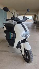 Yamaha neos elettrico