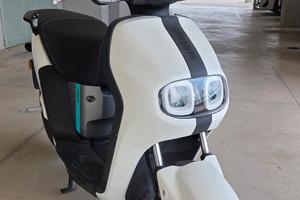 Yamaha neos elettrico