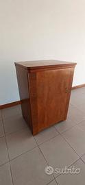 Macchina da cucire vintage NECCHI Esperia con mobi