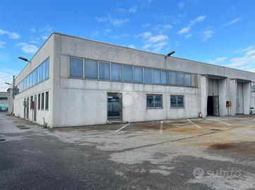 CAPANNONE A CANDIANA