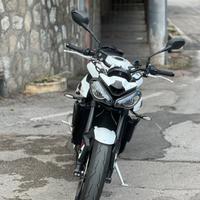 Triumph Street Triple 765 R 2023