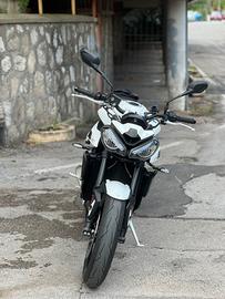 Triumph Street Triple 765 R 2023