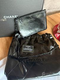 BORSA CHANEL 22 So Black nuova