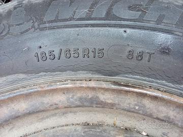 Veendo 4 cerchioni auto acciaio mis 185/65 R15