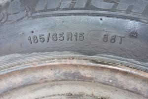 Veendo 4 cerchioni auto acciaio mis 185/65 R15