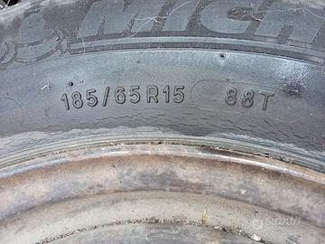 Veendo 4 cerchioni auto acciaio mis 185/65 R15