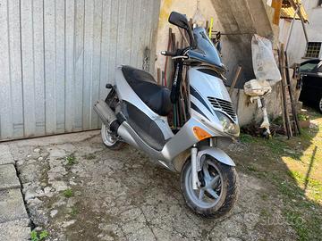 Scooter Aprilia Leonardo