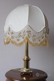 Lume, lampada da tavolo