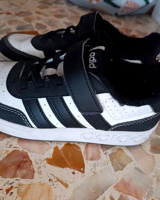 Scarpe Adidas per bambini 