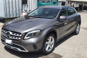 Speciale Mercedes GLA 220 4 Matic come nuova