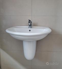 LAVABO SOSPESO  A SEMICOLONNA