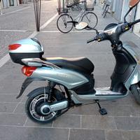 Motorino elettrico senza batteria no patente
