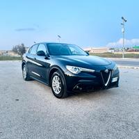 Alfa Romeo Stelvio 2.2 Turbodiesel 180 CV AT8 RWD 