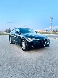Alfa Romeo Stelvio 2.2 Turbodiesel 180 CV AT8 RWD 