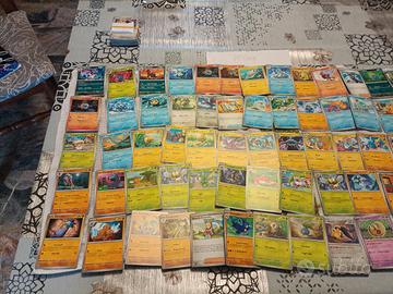 Lotto di 70 carte Pokemon 