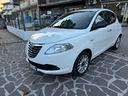 lancia-ypsilon-1-2-69-cv-5-porte-gpl-ecochic-silve