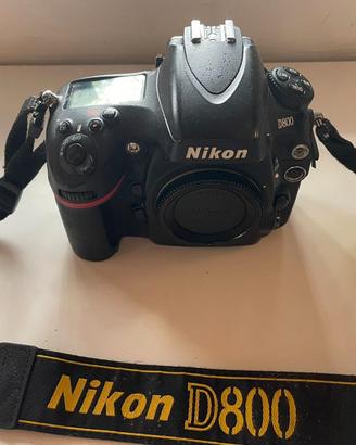 Nikon D800 Full Frame 36MP – più accessori