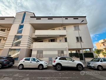 Appartamento con box a Partinico, Via G. Parini