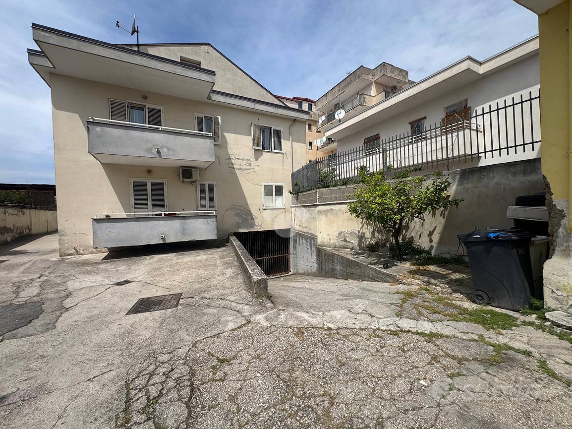 4 LOCALI A AVERSA - Altro