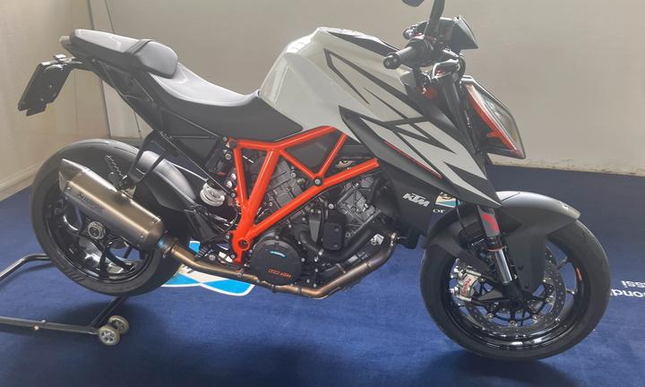 Ktm super duke 1290 rr