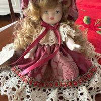 Bambolina di ceramica di Capodimonte