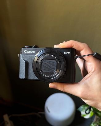 Canon G7X Mark II