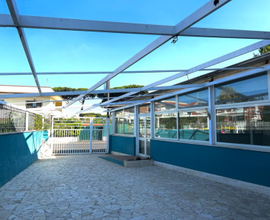 Locale all'aperto
