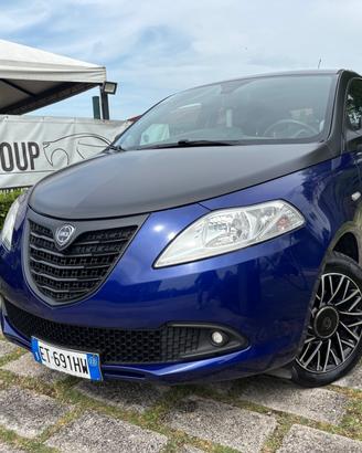 Lancia Ypsilon 1.2 69CV GPL S MOMODESIGN-2013