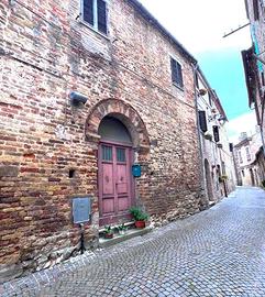 CIELO-TERRA nel CENTRO STORICO DI MONTERUBBIANO