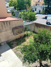 Appartamento semi indipendente con cortile