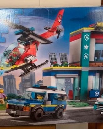 LEGO City 60371 Quartier Generale Veicoli d'Emerge