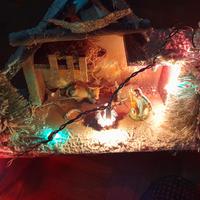 Casetta Presepe di Natale Con Luci Colorate