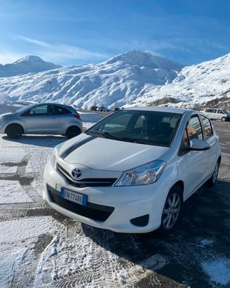 Toyota yaris 2012