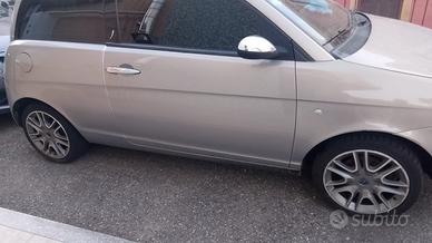 Lancia y 1.2 